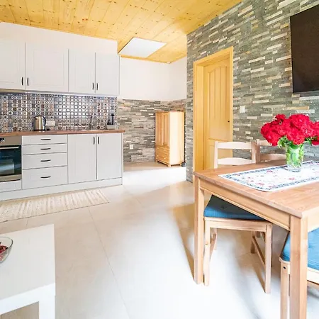 Apartment Pod Rozsutcom - Zatkov Dvor - Prijazd Do Ubytovania Autom S Pohonom 4x4 Terchova
